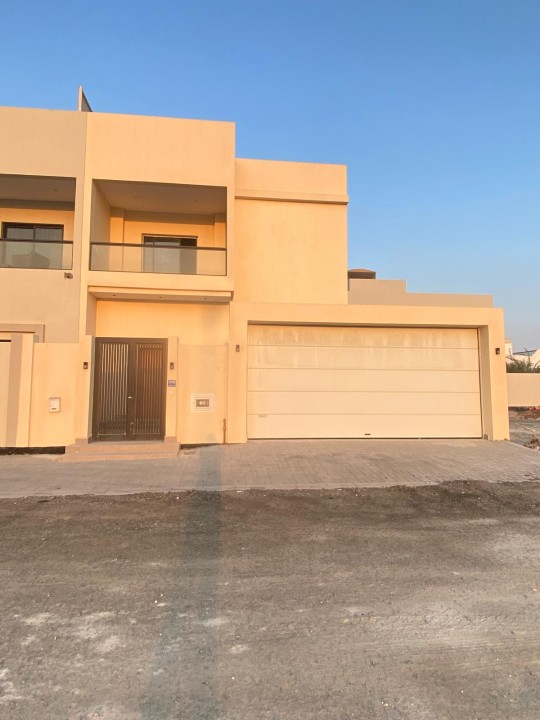 صورة فيلا للبيع في صدد #7230 0