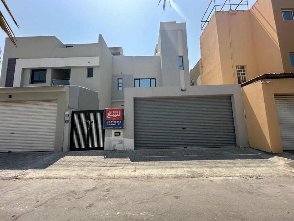 صورة فيلا للبيع في المالكية #8074 0