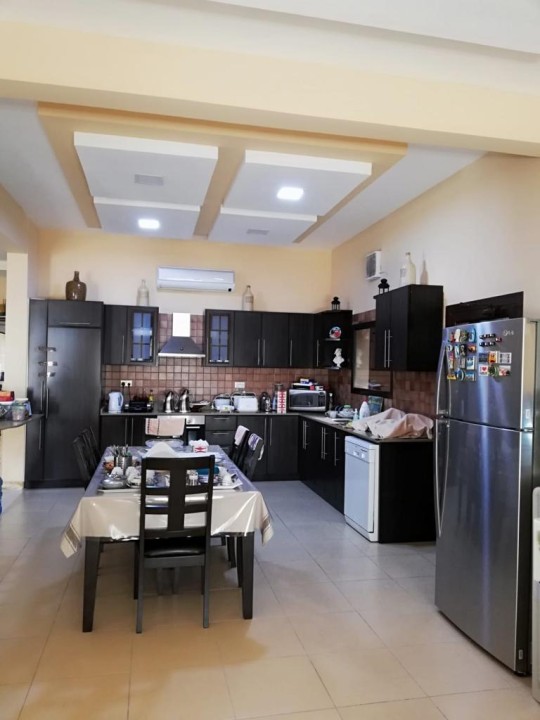 Villa for Sale in Karranah Image #8407 3