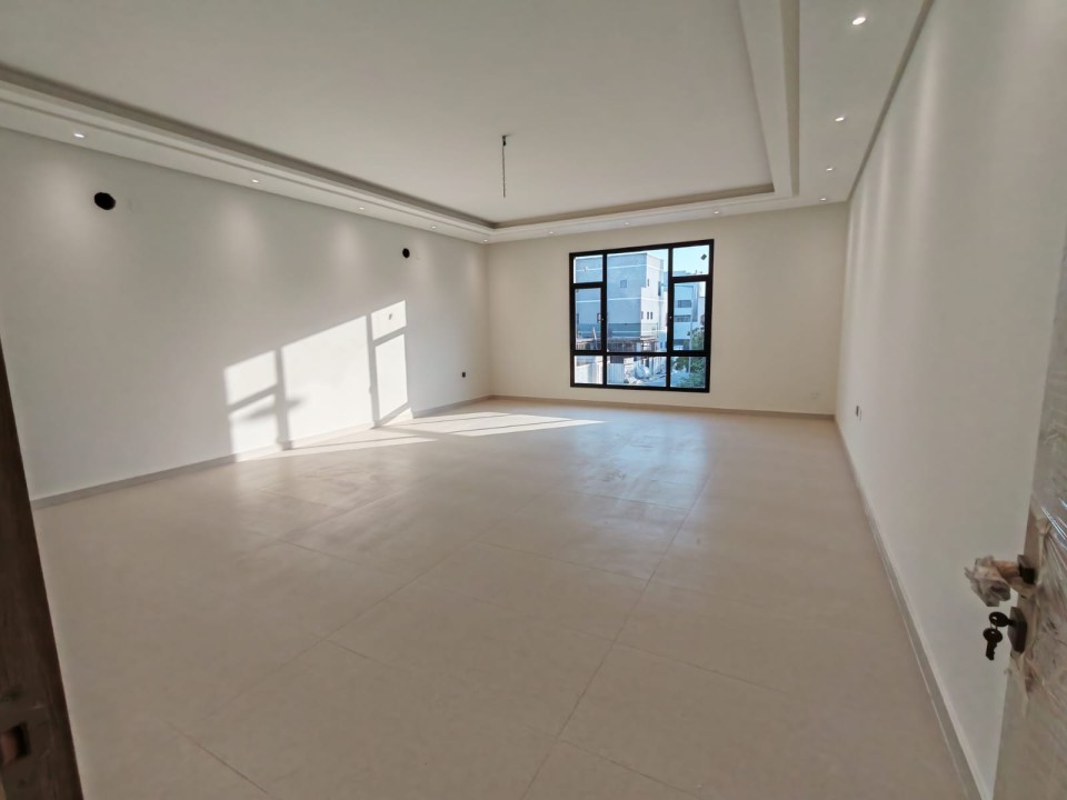 Villa for Sale in Busaiteen Image #9261 4