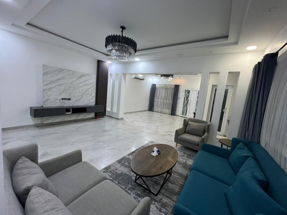 صورة فيلا للبيع في سترة #9859 1