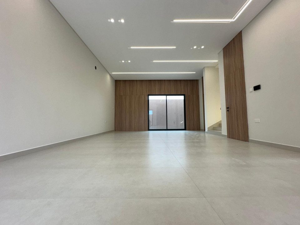 Villa for Sale in Arad Image #9933 3