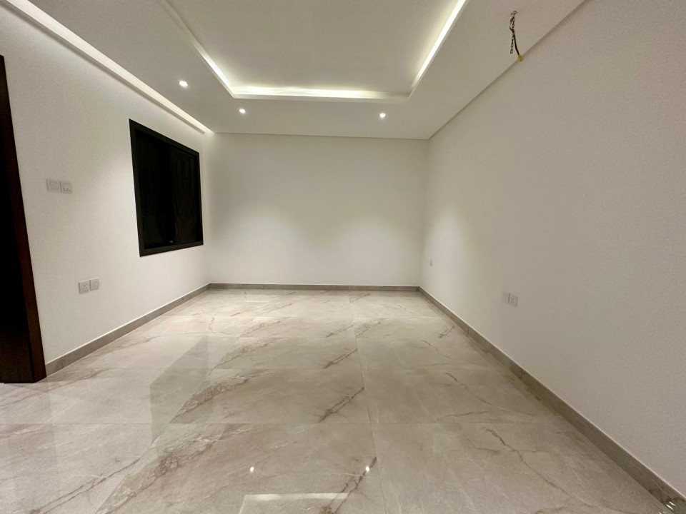 Villa for Rent in Busaiteen Image #9974 1