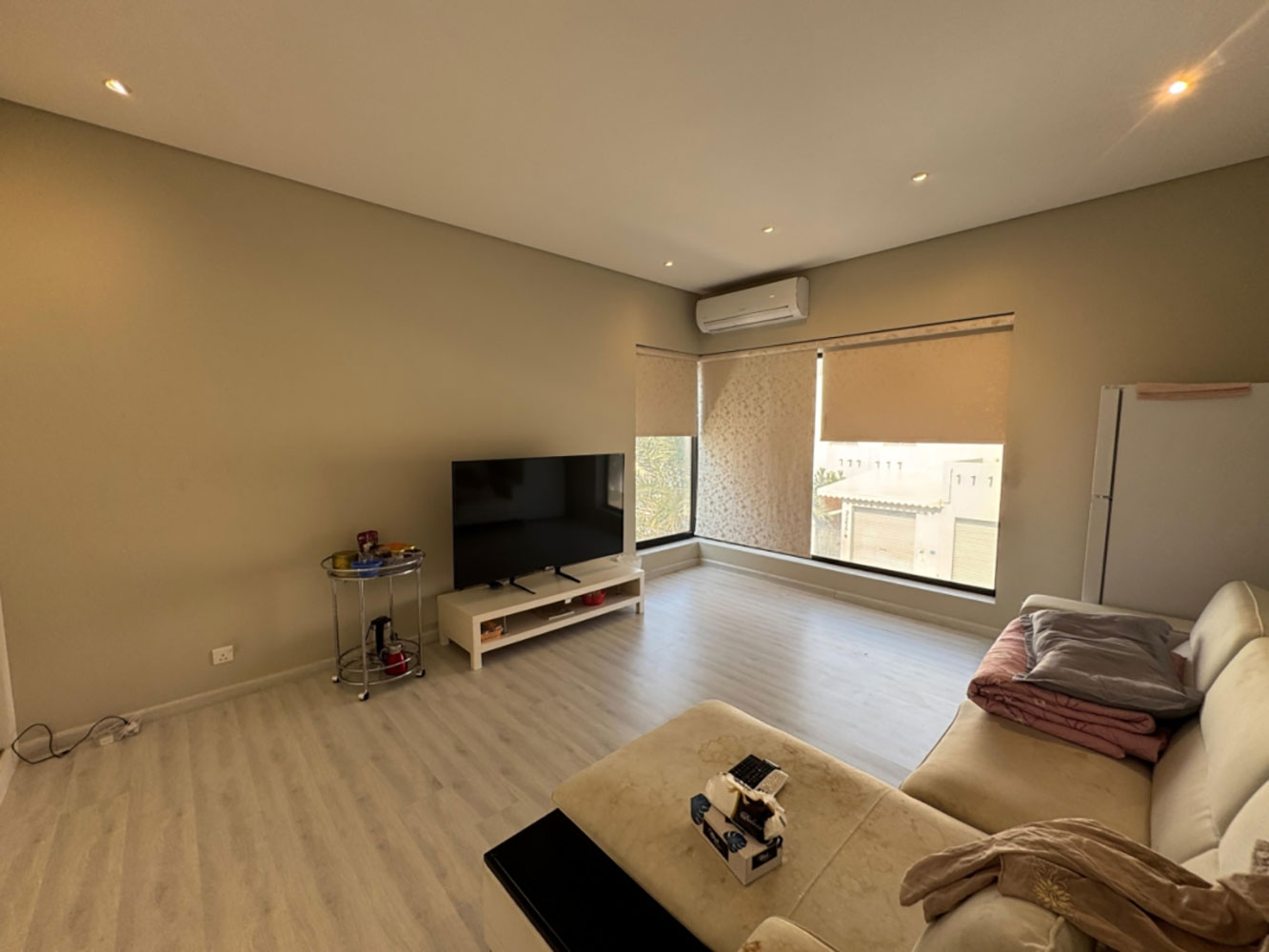 صورة فيلا للبيع في سار #6141 6