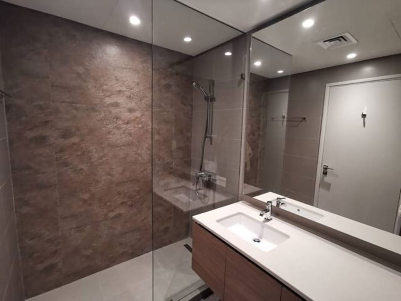 صورة شقة للبيع في مراسي البحرين #6153 4