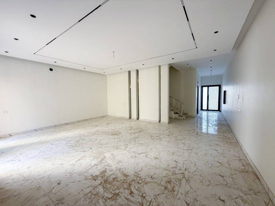 Villa for Sale in Durrat Al Muharraq Image #7249 3