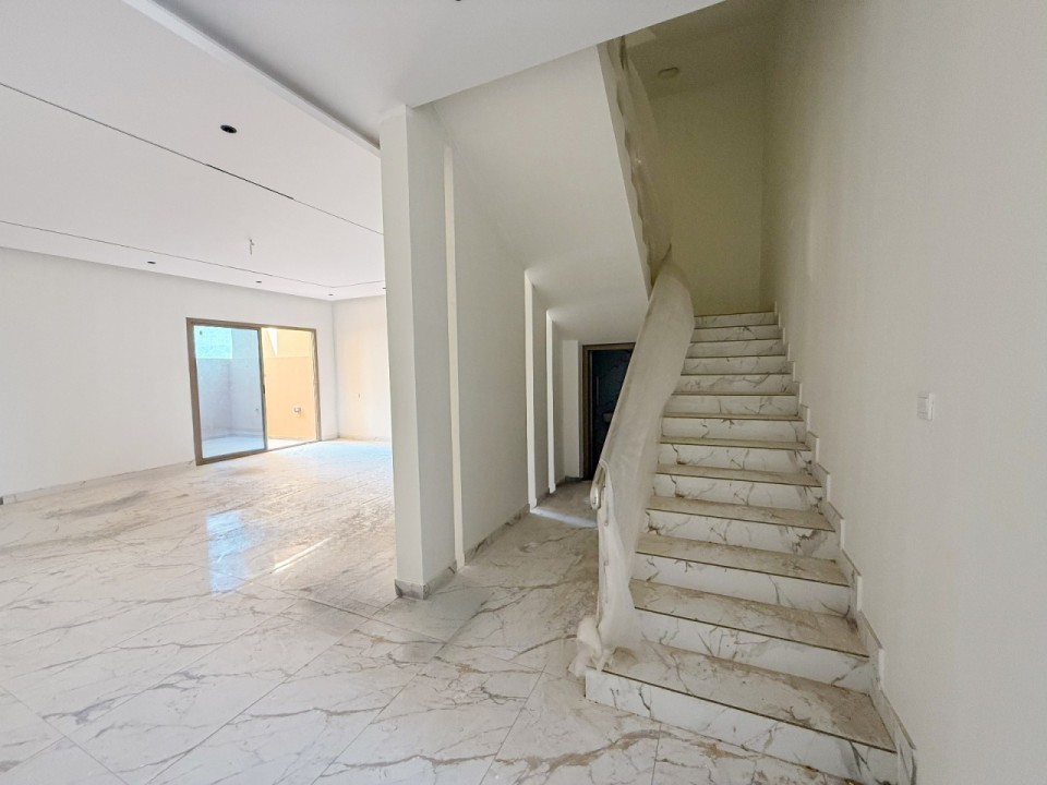 Villa for Sale in Durrat Al Muharraq Image #7249 5