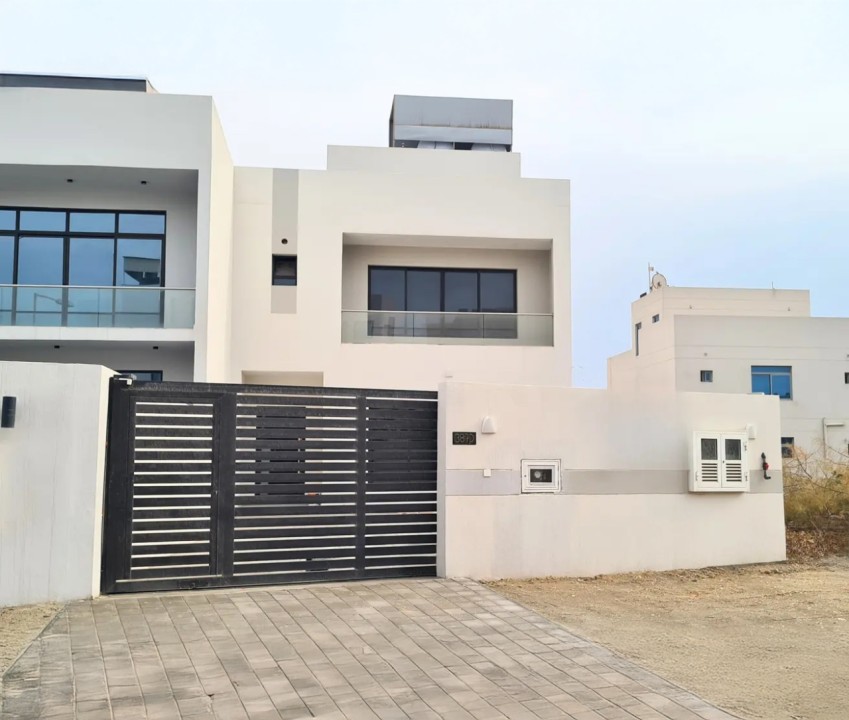 صورة فيلا للبيع في كرزكان #7678 0