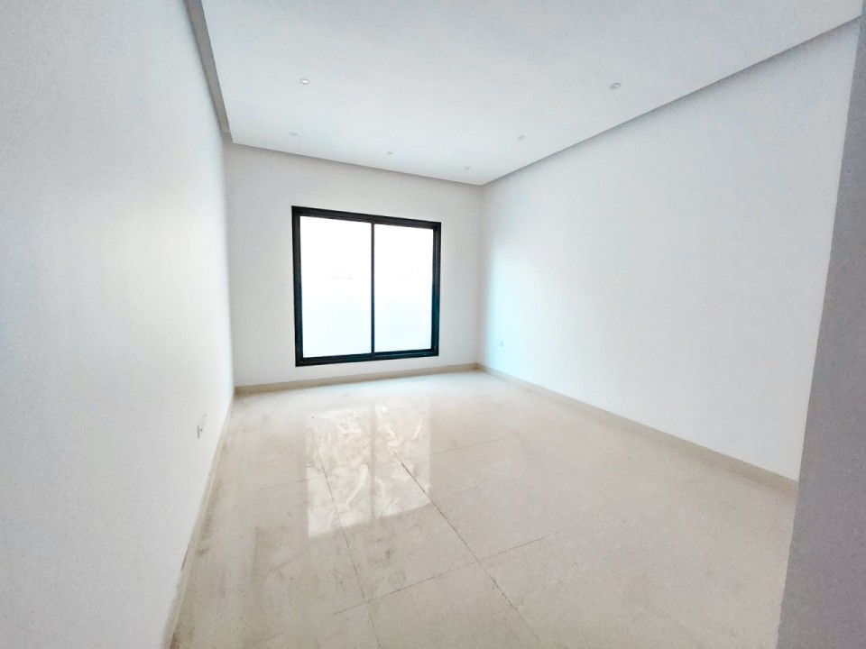 صورة فيلا للبيع في كرزكان #7678 7