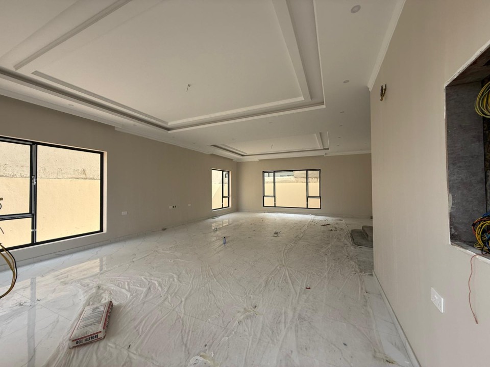 صورة فيلا للبيع في صدد #7684 1