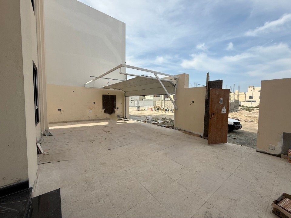 صورة فيلا للبيع في صدد #7684 9