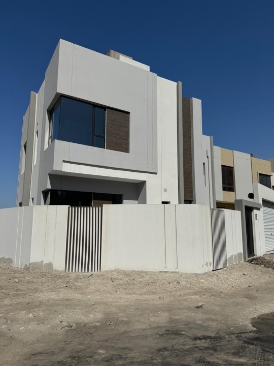 صورة فيلا للبيع في توبلي #8083 1