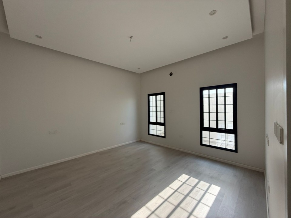 صورة فيلا للبيع في السهلة الشمالية #8118 2