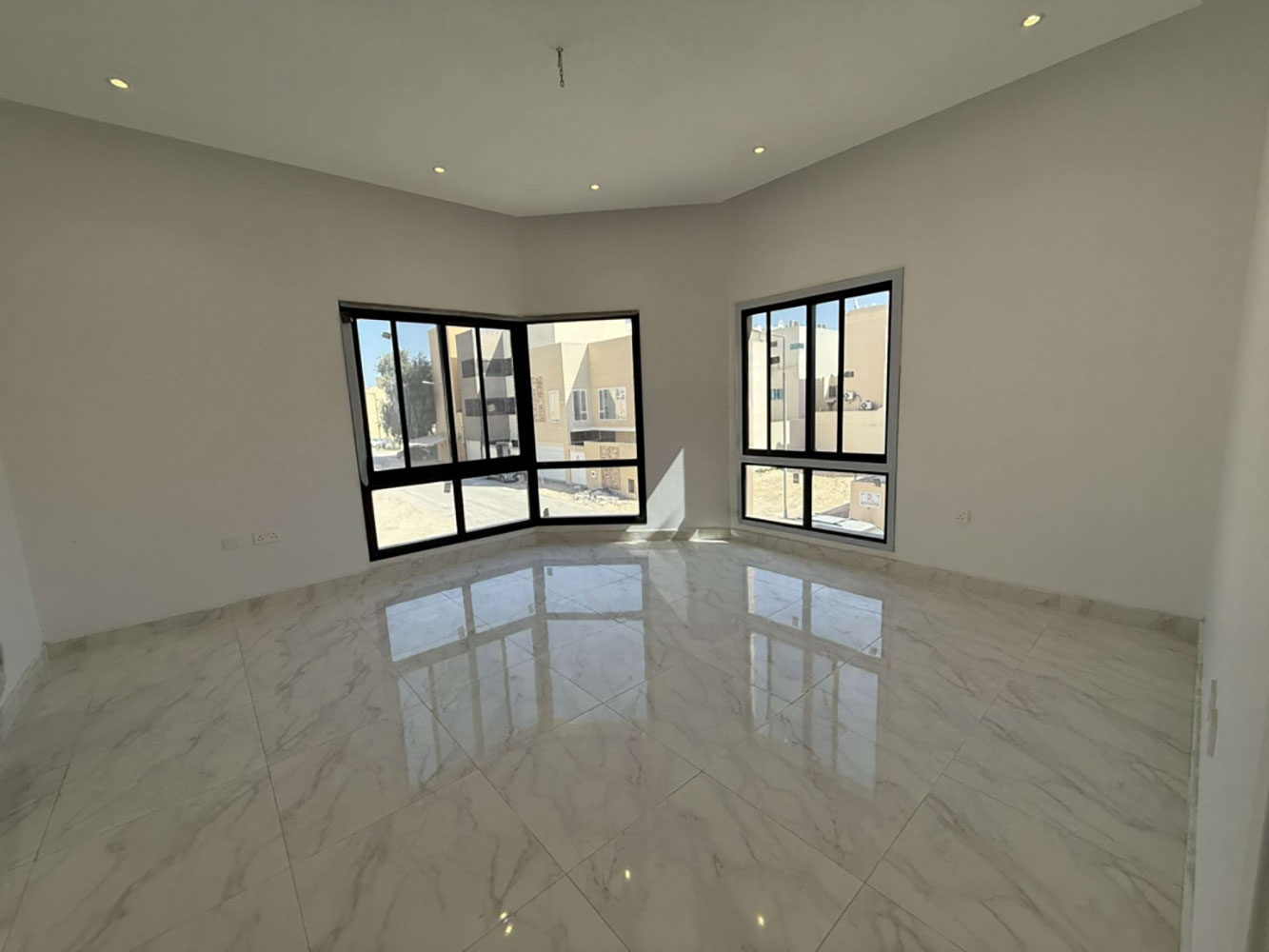 صورة فيلا للبيع في المالكية #3831 2