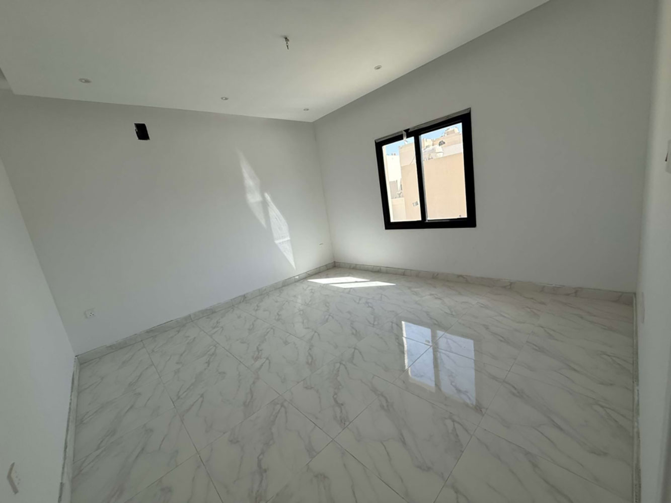 صورة فيلا للبيع في المالكية #3831 1