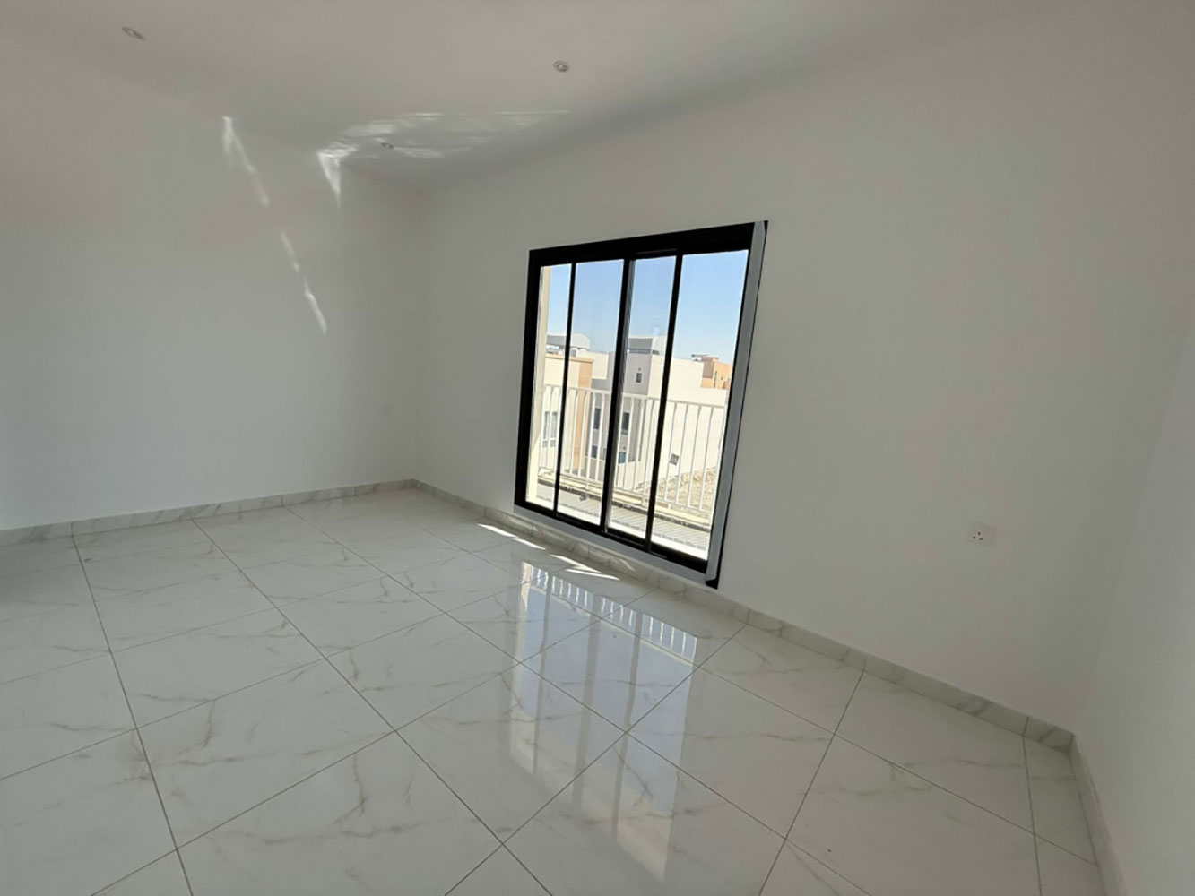 صورة فيلا للبيع في المالكية #3832 5