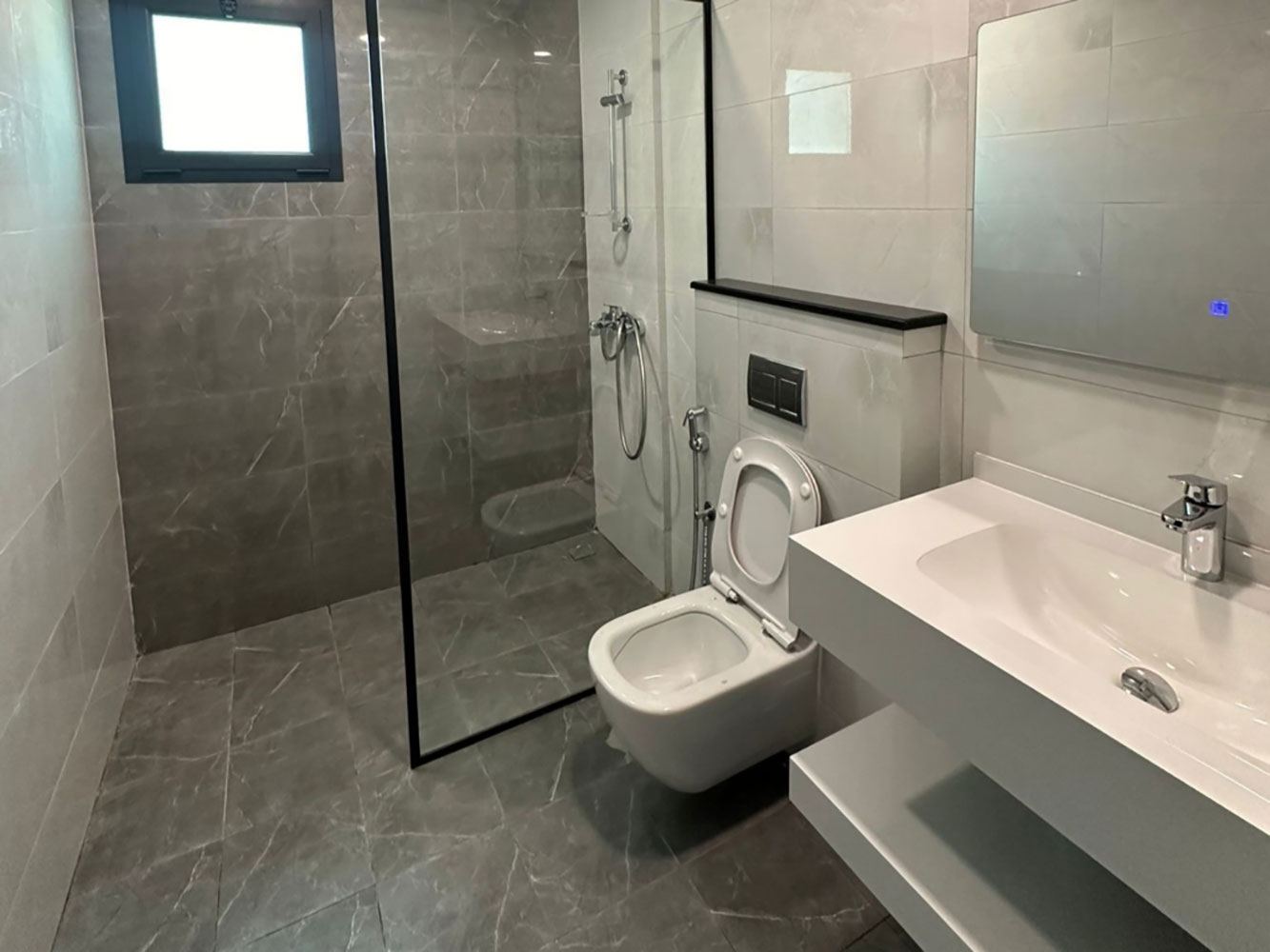 صورة شقة للإيجار في الجنبية #3901 3