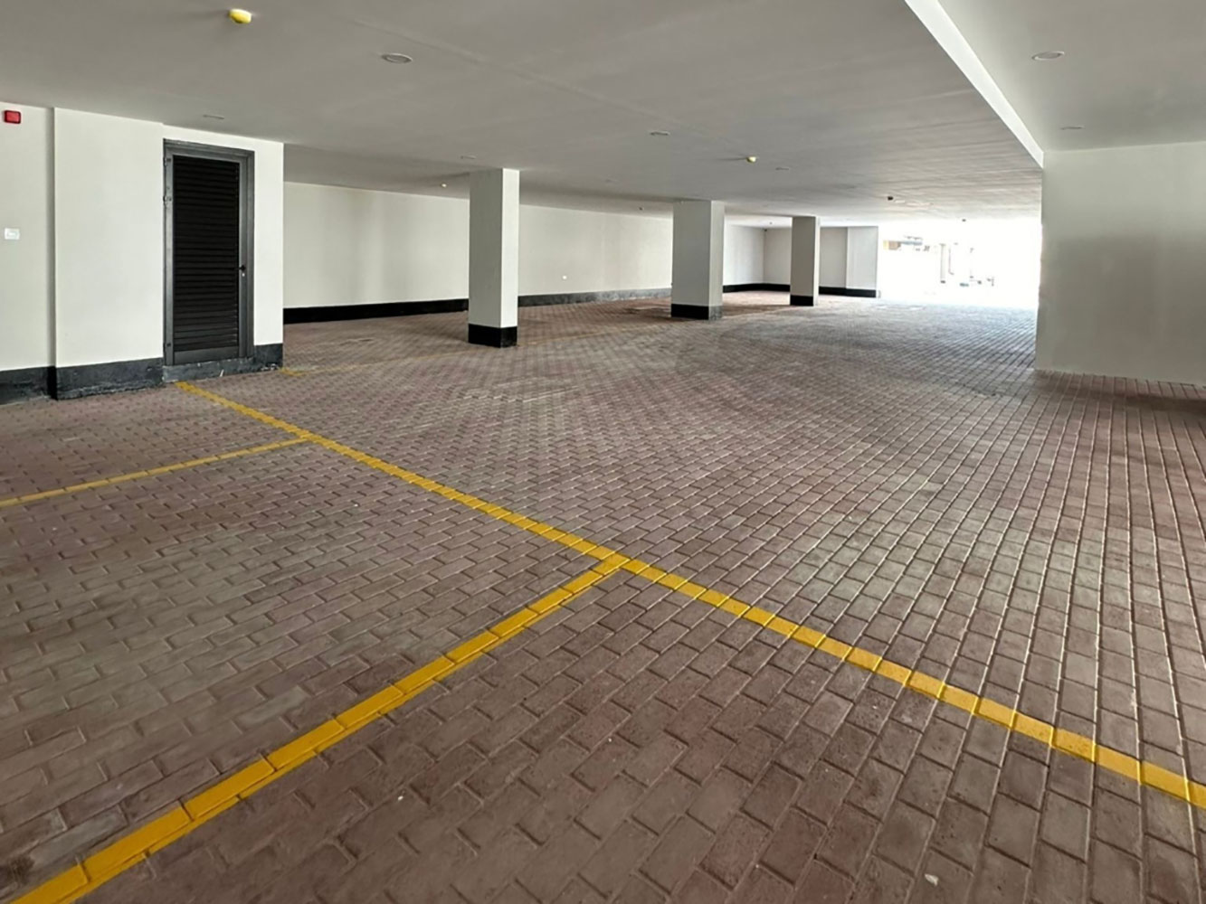 صورة شقة للإيجار في الجنبية #3901 1