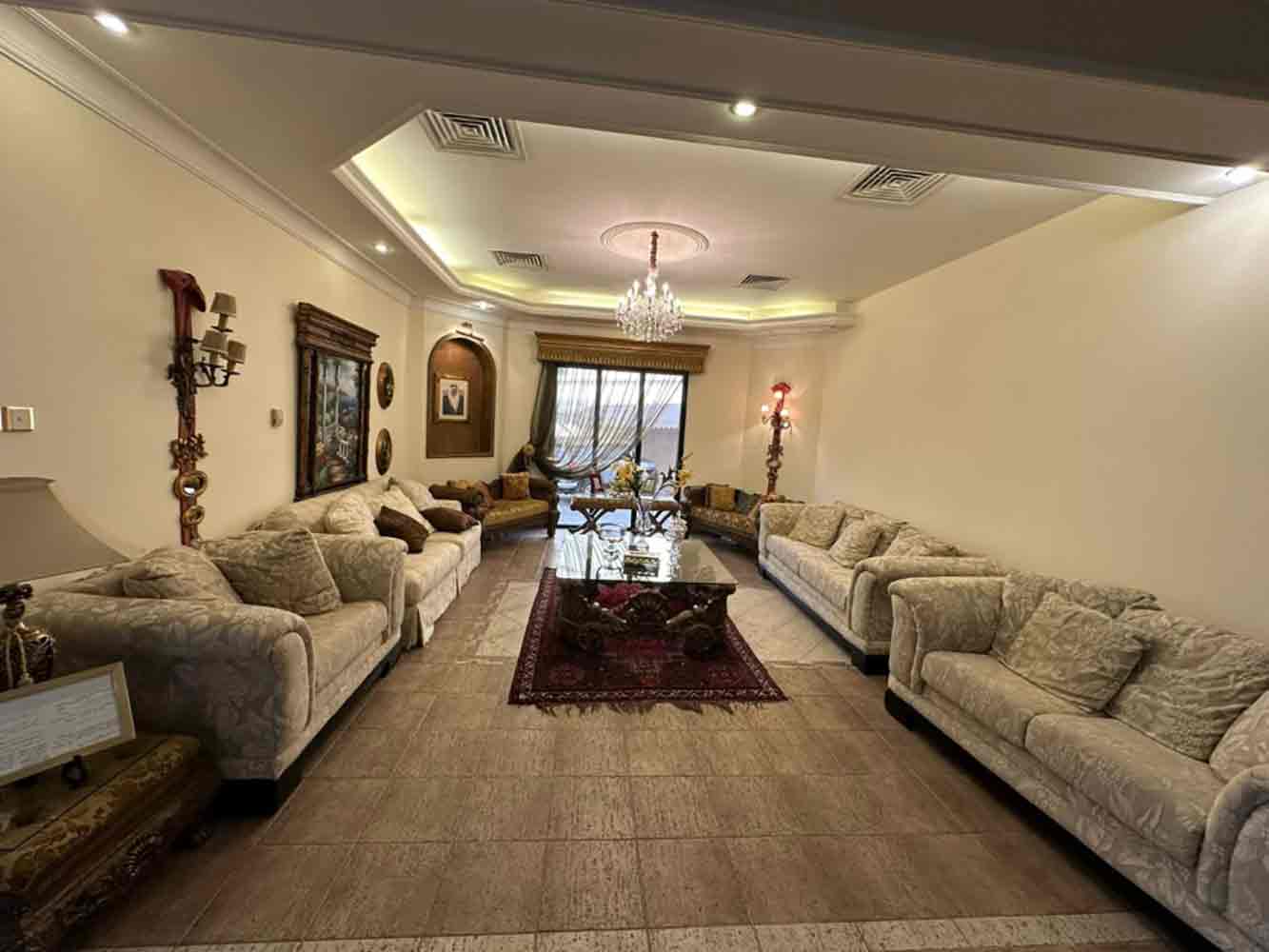 صورة فيلا للبيع في الحد #6387 1