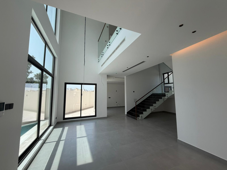 Villa for Sale in Sar Image #10216 1