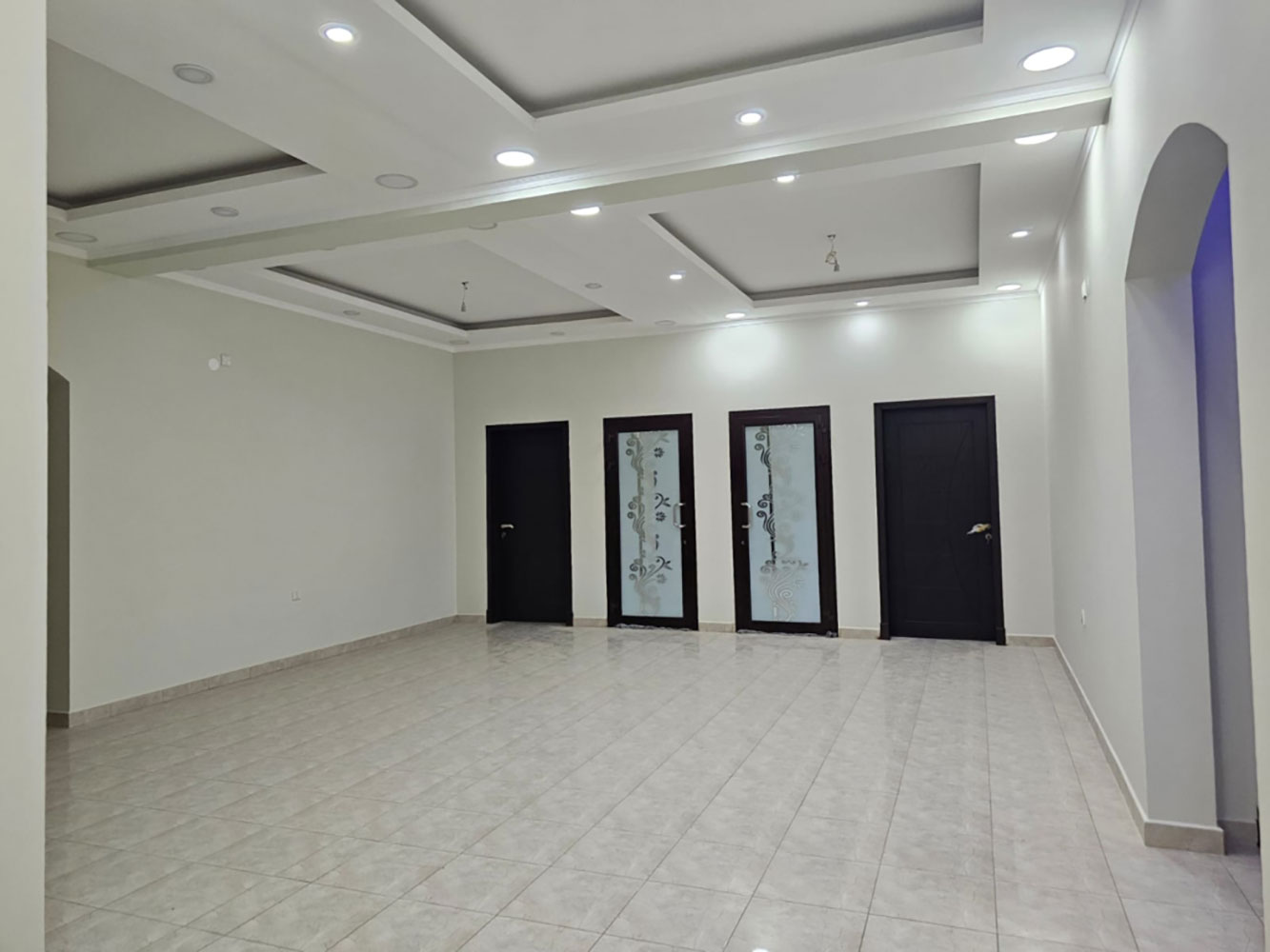 صورة فيلا للبيع في مدينة حمد #1650 2