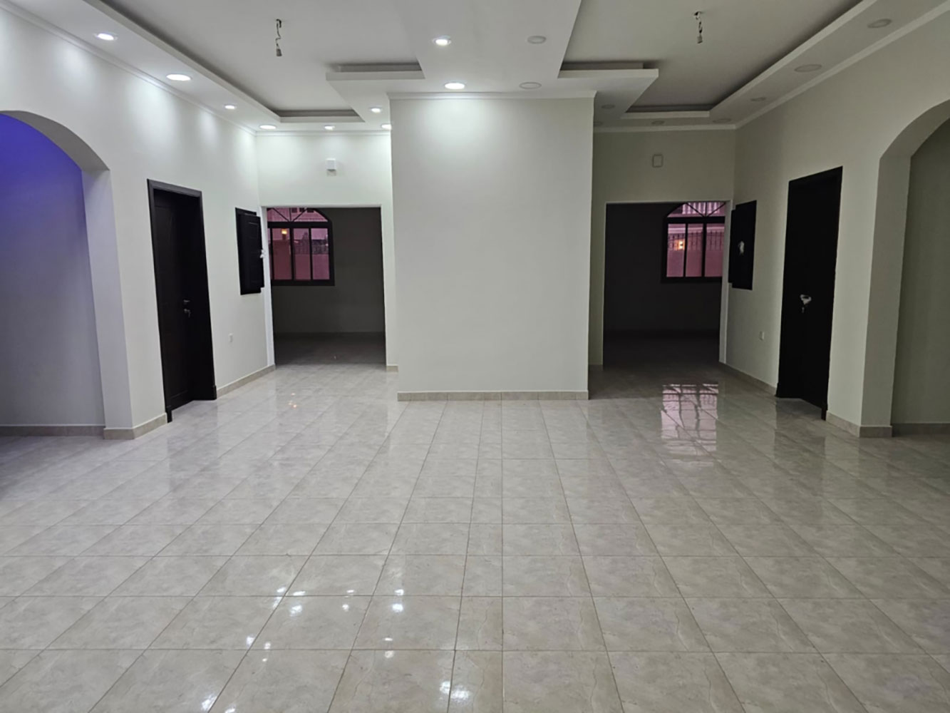 صورة فيلا للبيع في مدينة حمد #1650 0 