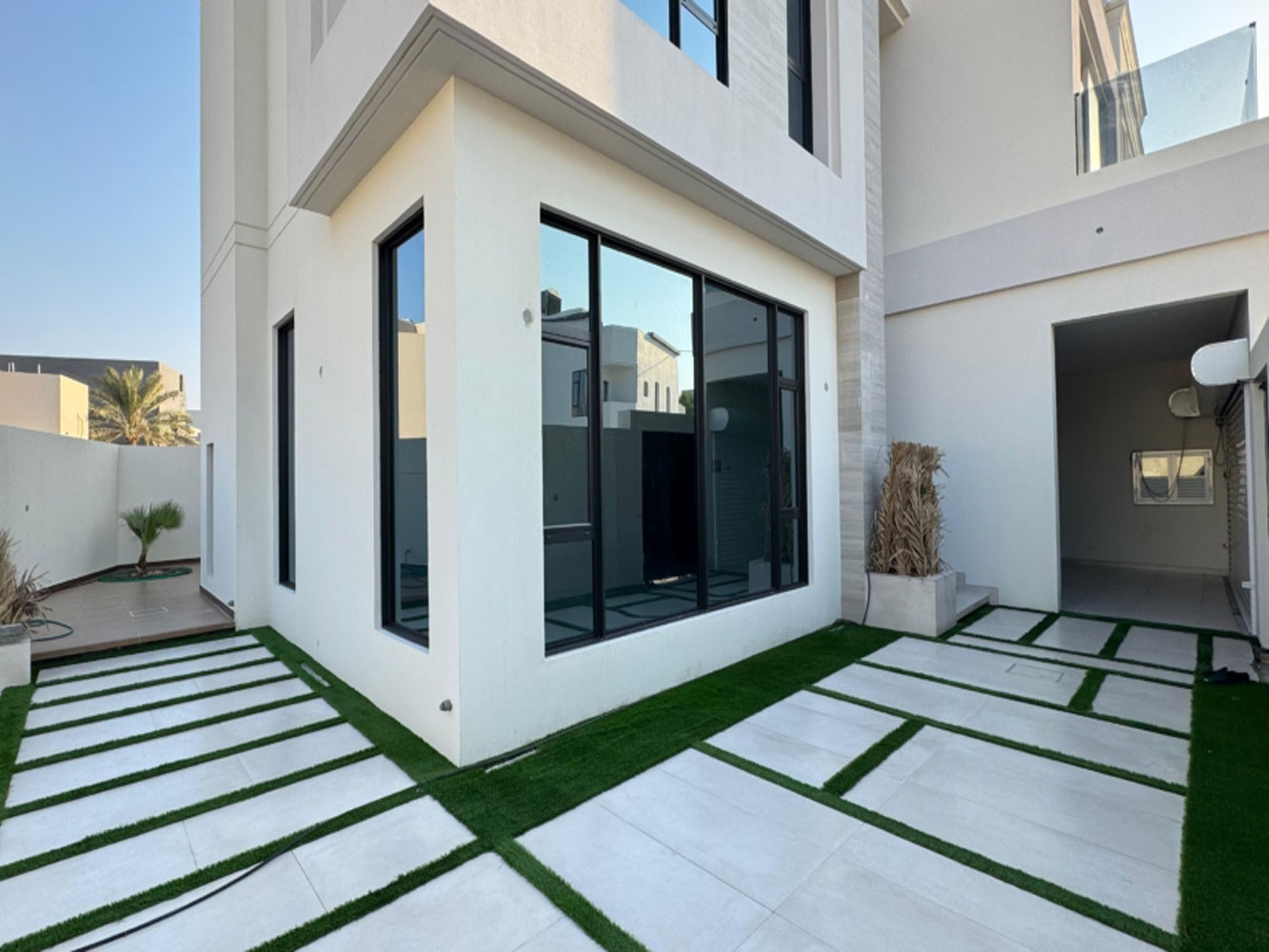 صورة فيلا للبيع في مقابة #2542 8