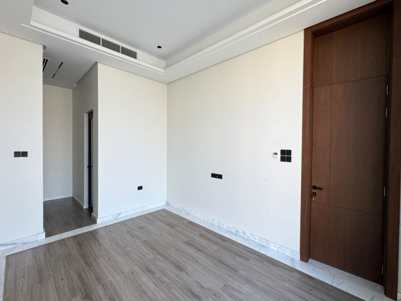 صورة فيلا للبيع في مقابة #2542 1