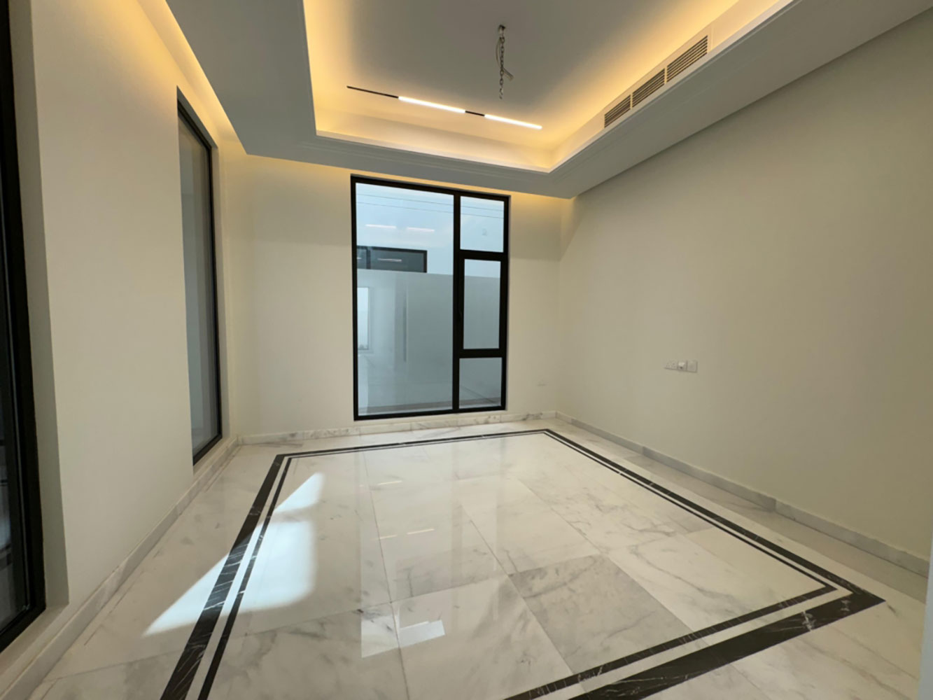 صورة فيلا للبيع في مقابة #2669 4