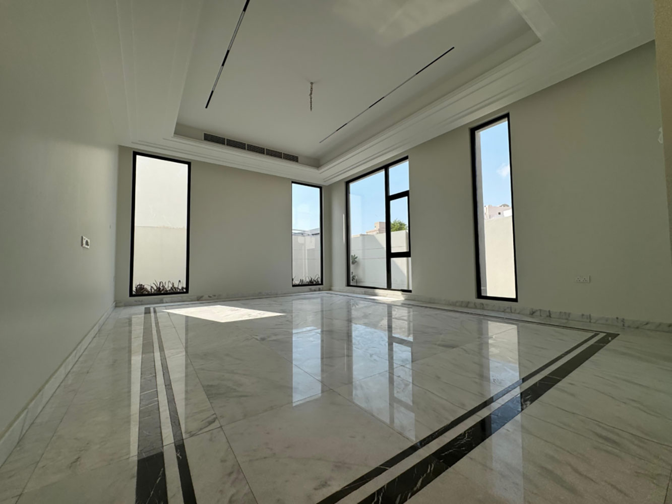 صورة فيلا للبيع في مقابة #2669 3