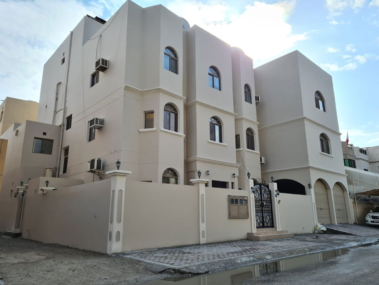 صورة فيلا للبيع في سند #2810 1