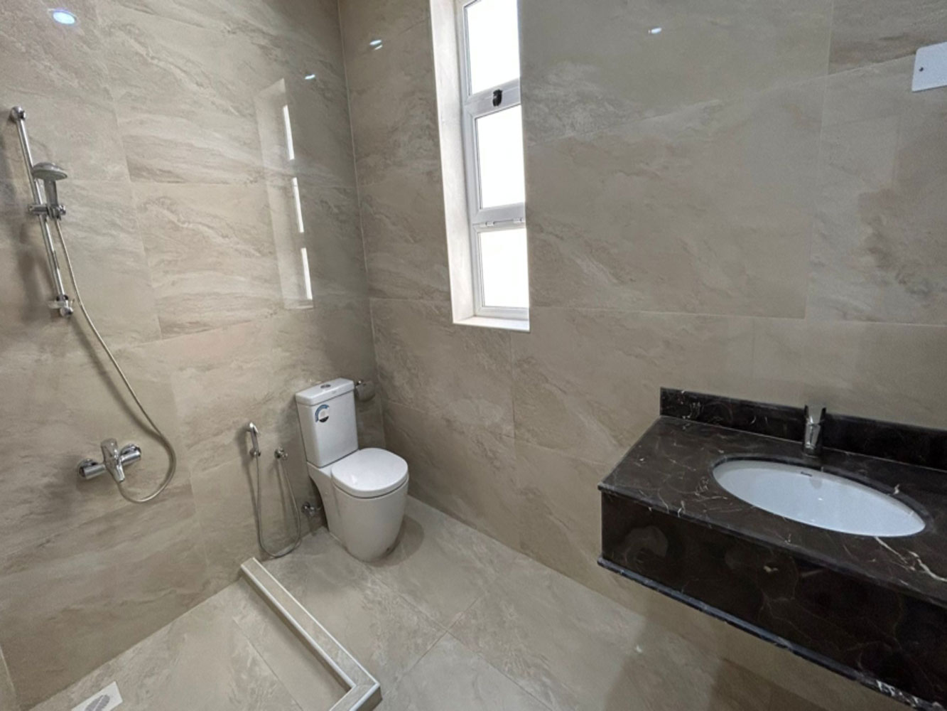 صورة فيلا للبيع في الحد #2903 3