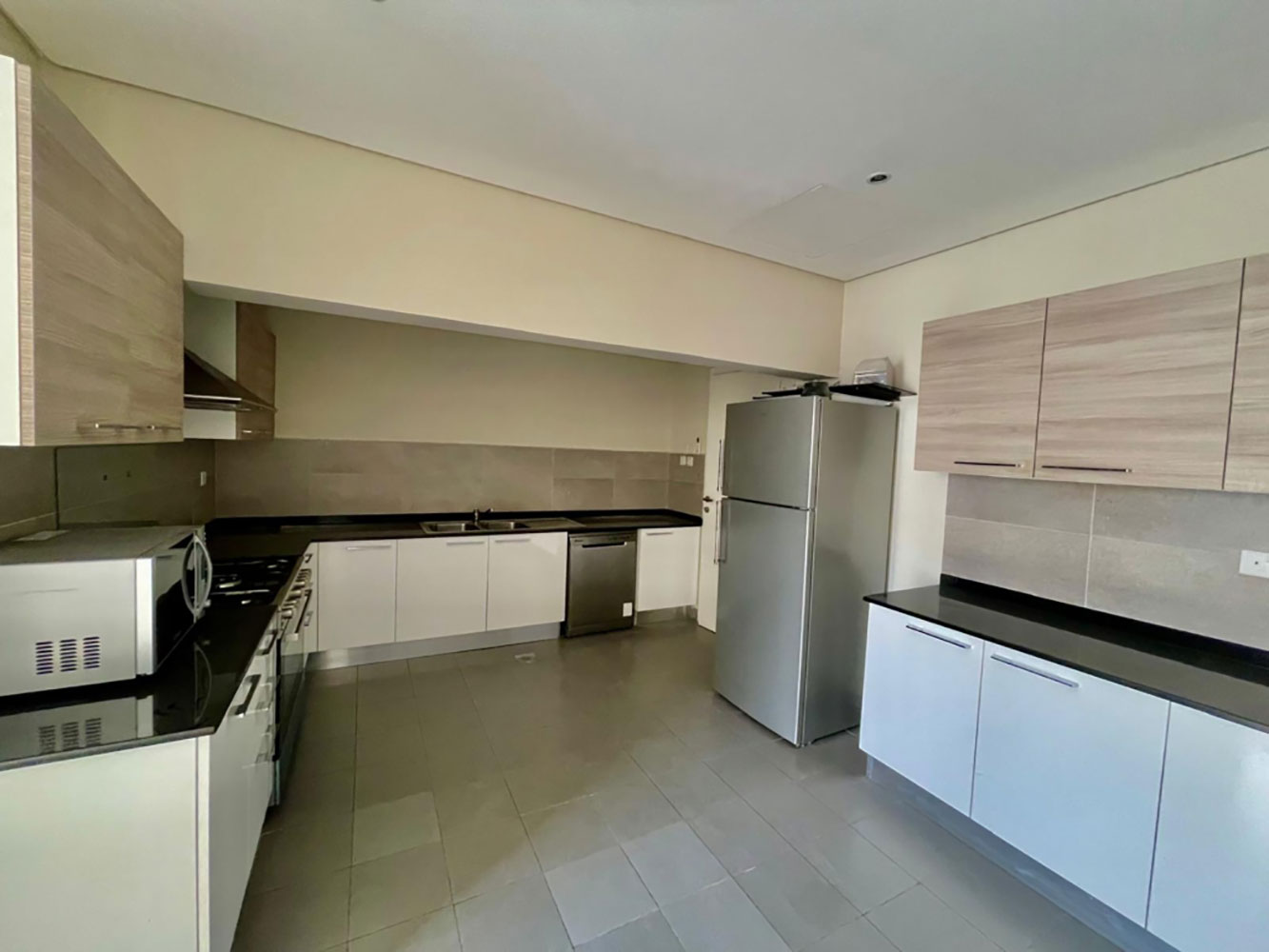 صورة فيلا للإيجار في سار #2956 9