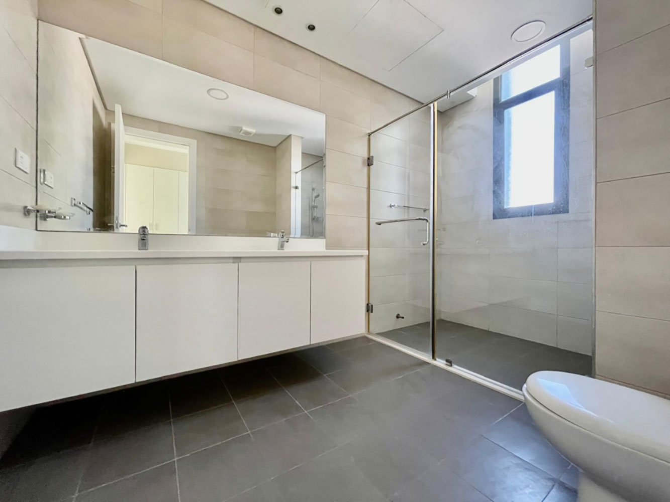 صورة فيلا للإيجار في سار #2956 5