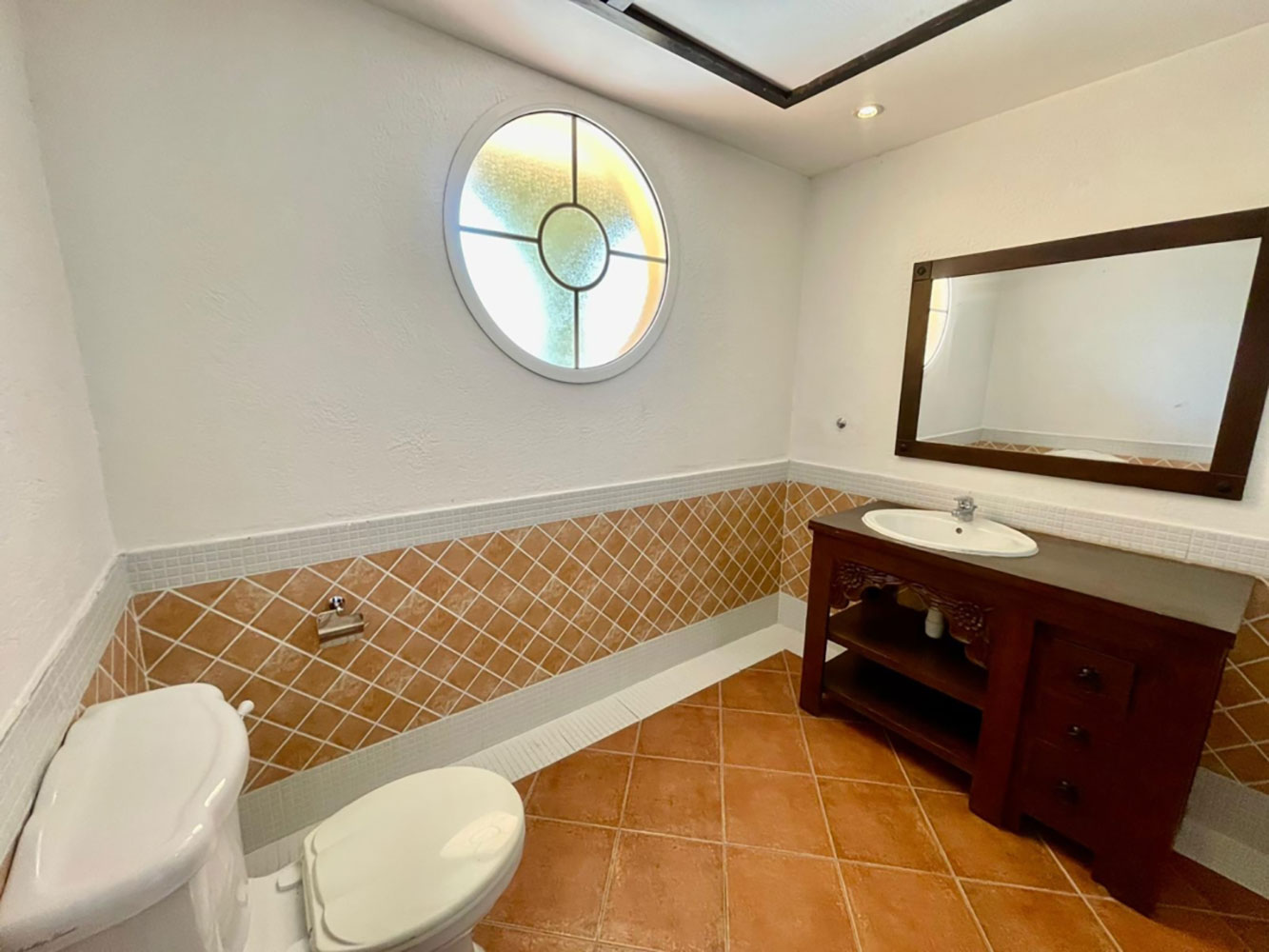 صورة فيلا للإيجار في الجنبية #2968 7