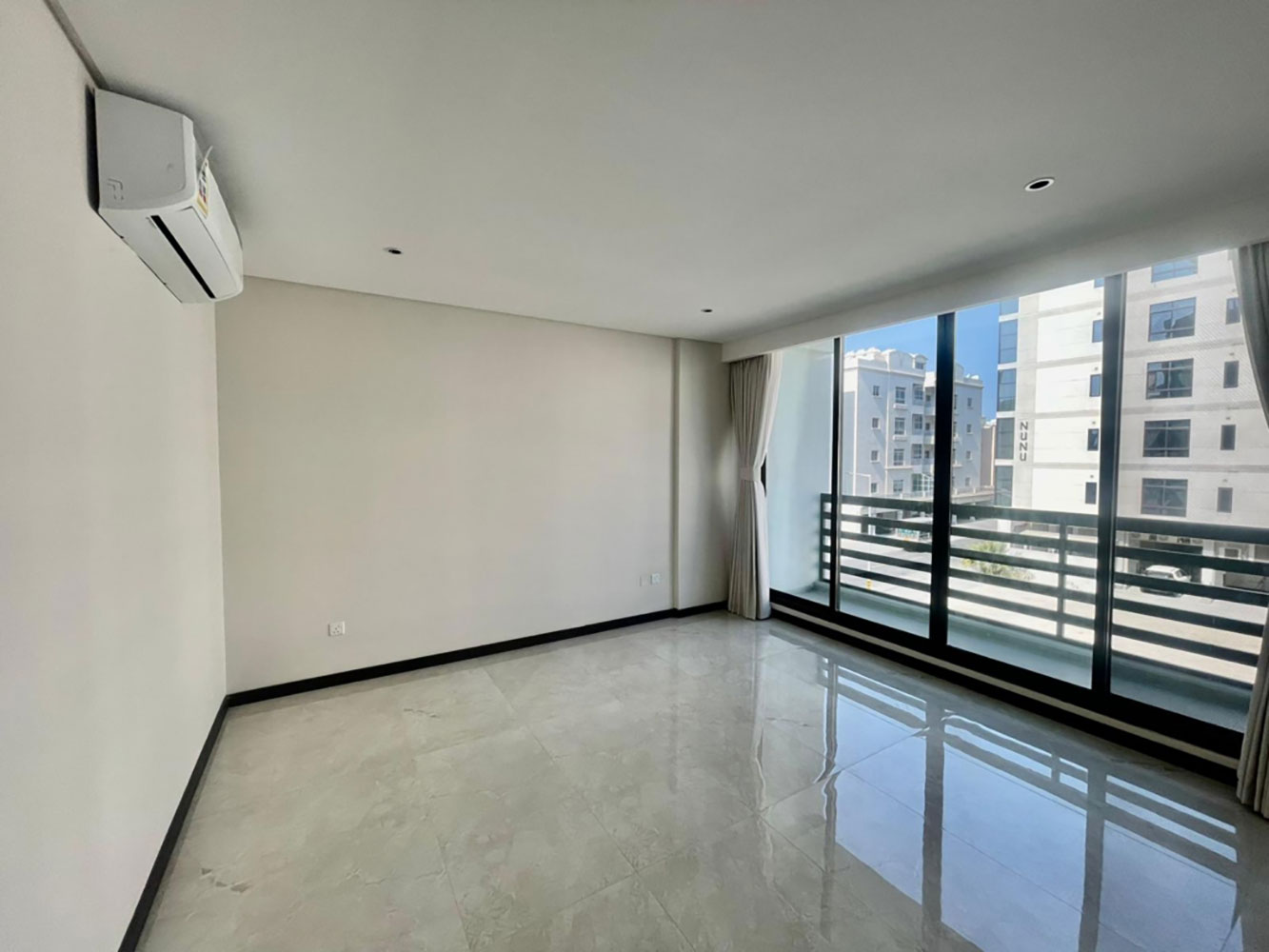 صورة شقة للإيجار في الجنبية #2974 4