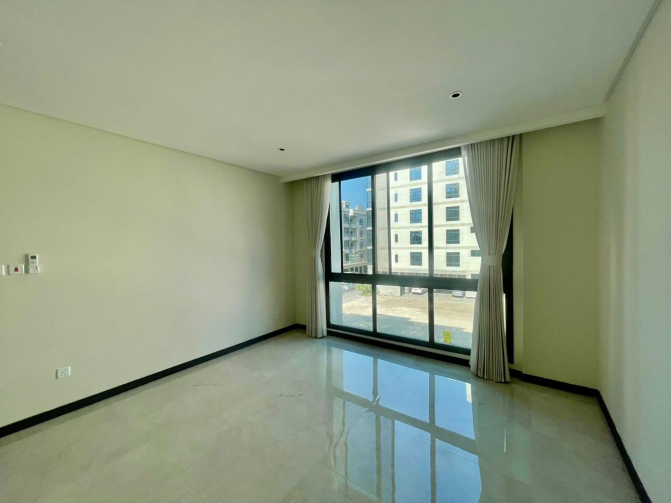 صورة شقة للإيجار في الجنبية #2974 0 