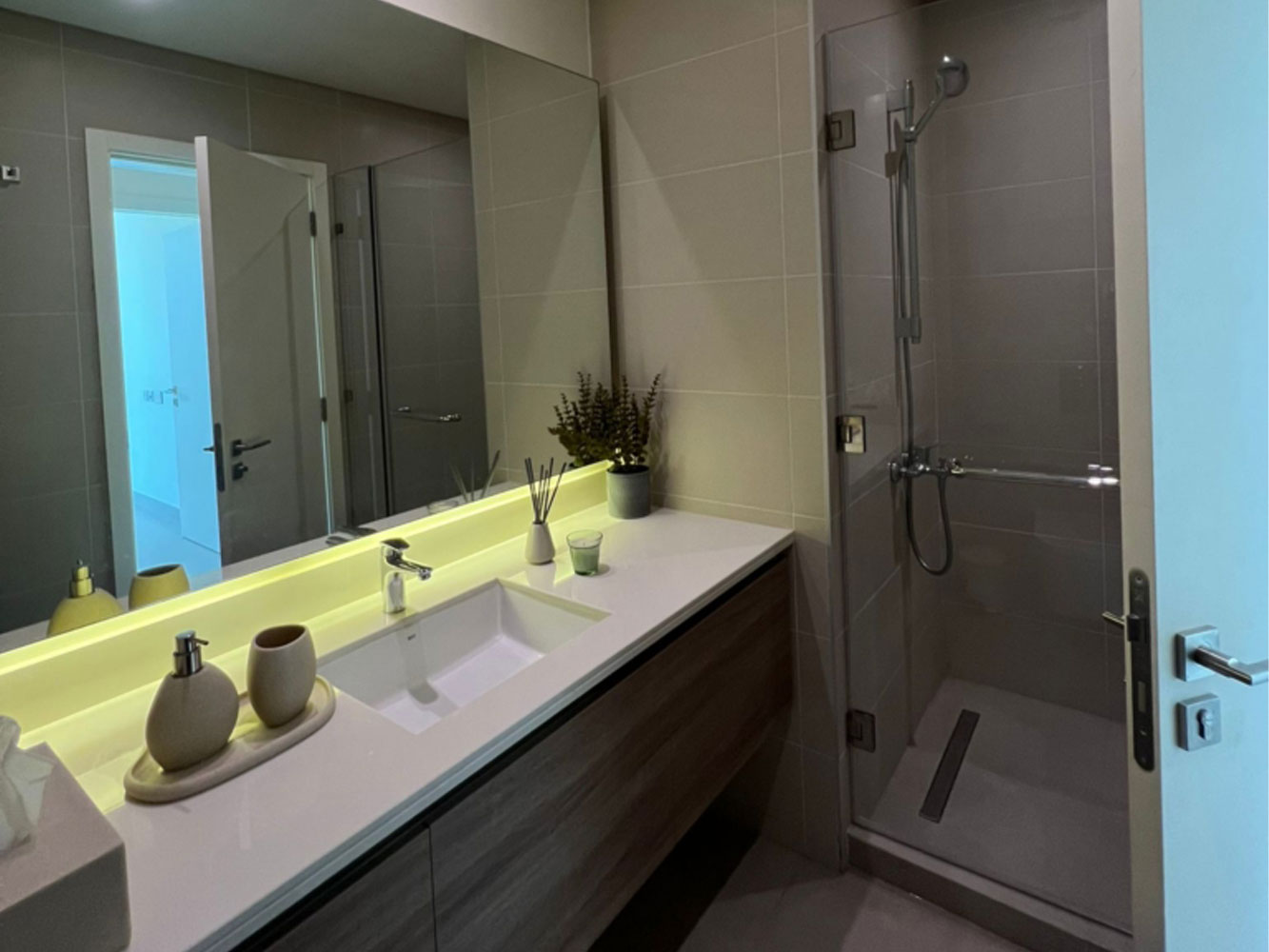 Apartment for Sale in Marassi Al Bahrain Image #3020 4