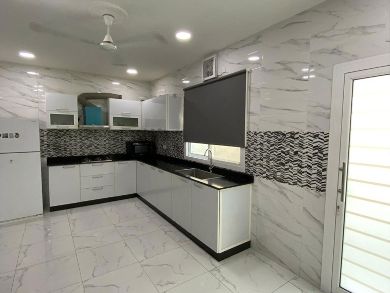 صورة فيلا للبيع في باربار #3896 3