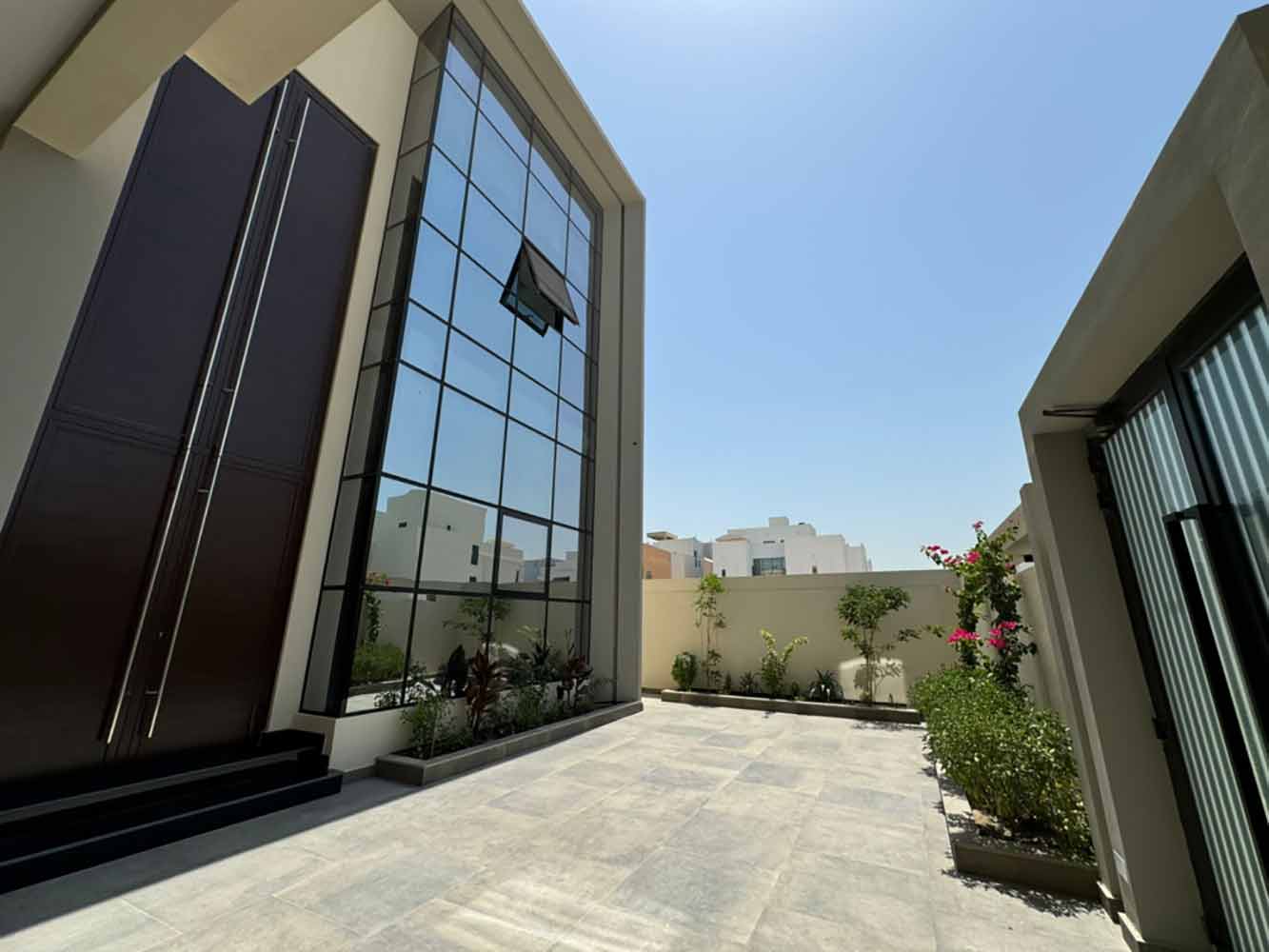 صورة فيلا للبيع في مقابة #4671 2