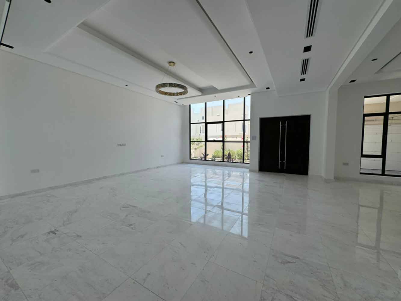 صورة فيلا للبيع في مقابة #4671 1