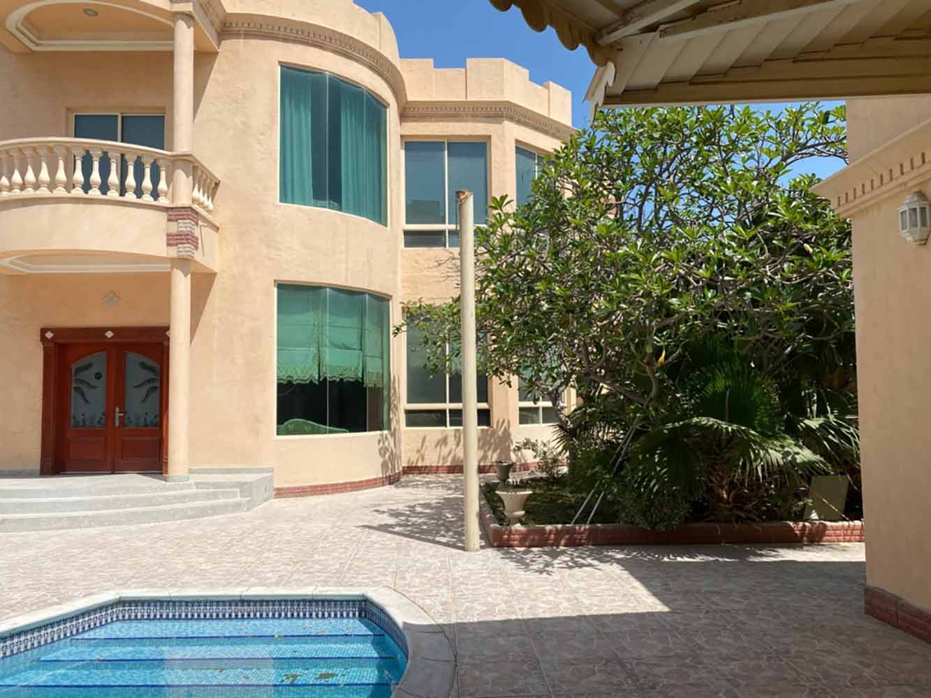 صورة فيلا للبيع في مقابة #5435 3