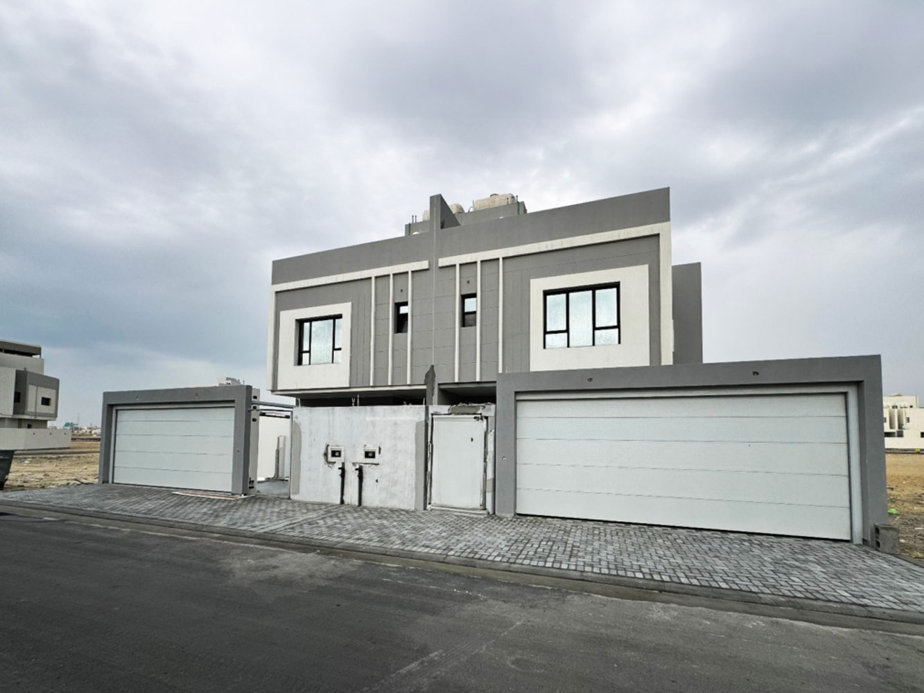 صورة فيلا للبيع في درة المحرق #5579 0