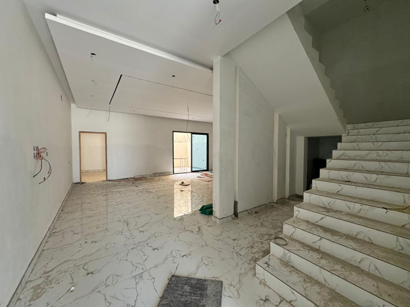 Villa for Sale in Durrat Al Muharraq Image #5581 5