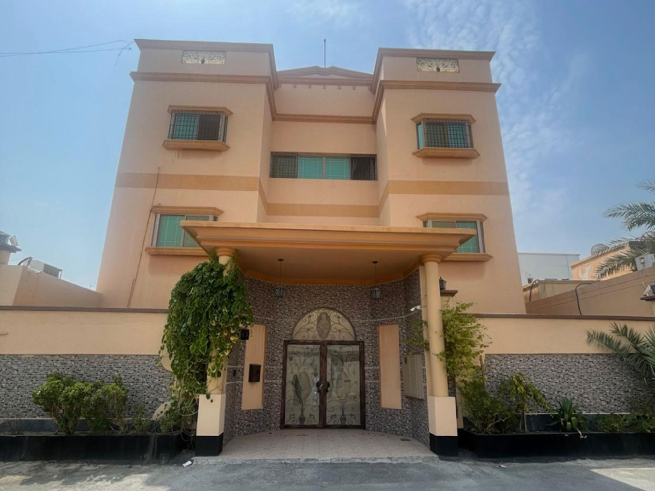 Villa for Sale in East Riffa Image #5725 0
