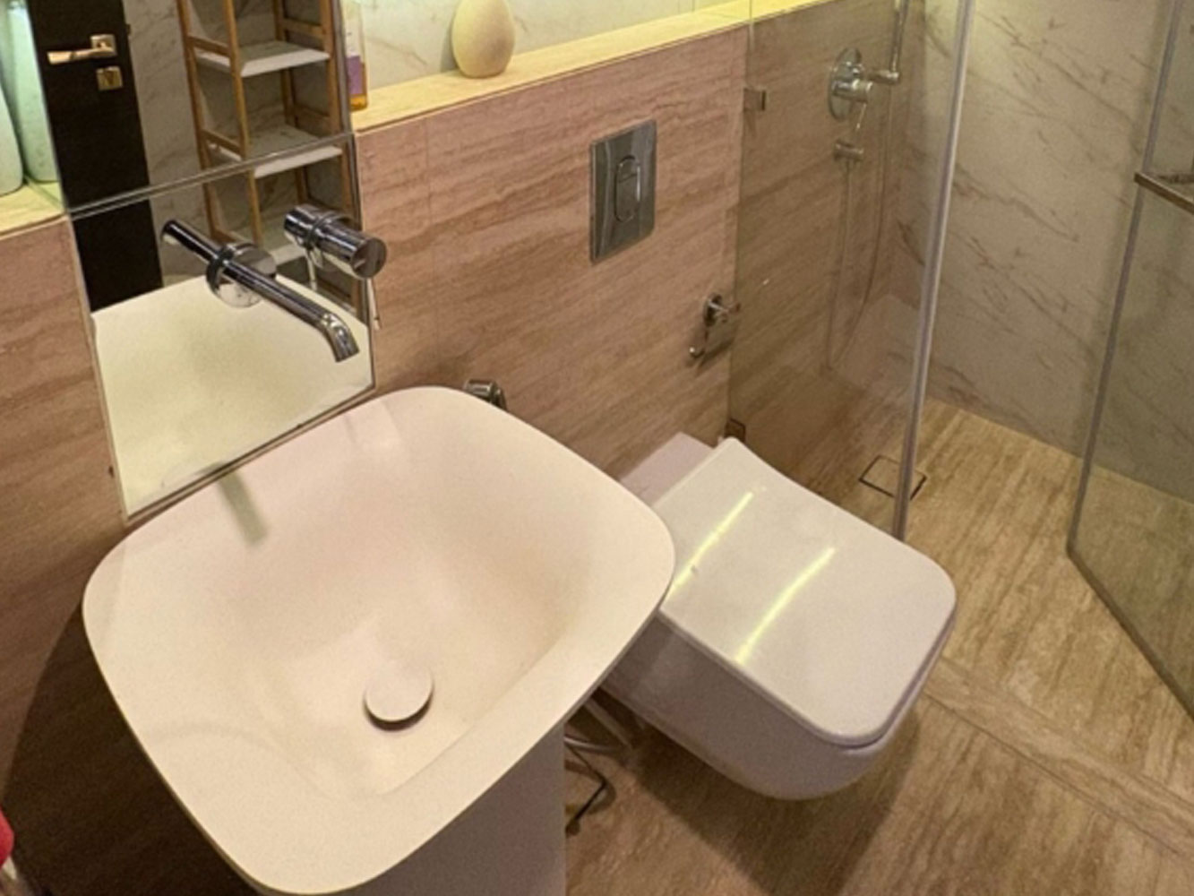 Studio Apartment for Sale in Bahrain Bay Image #6214 3