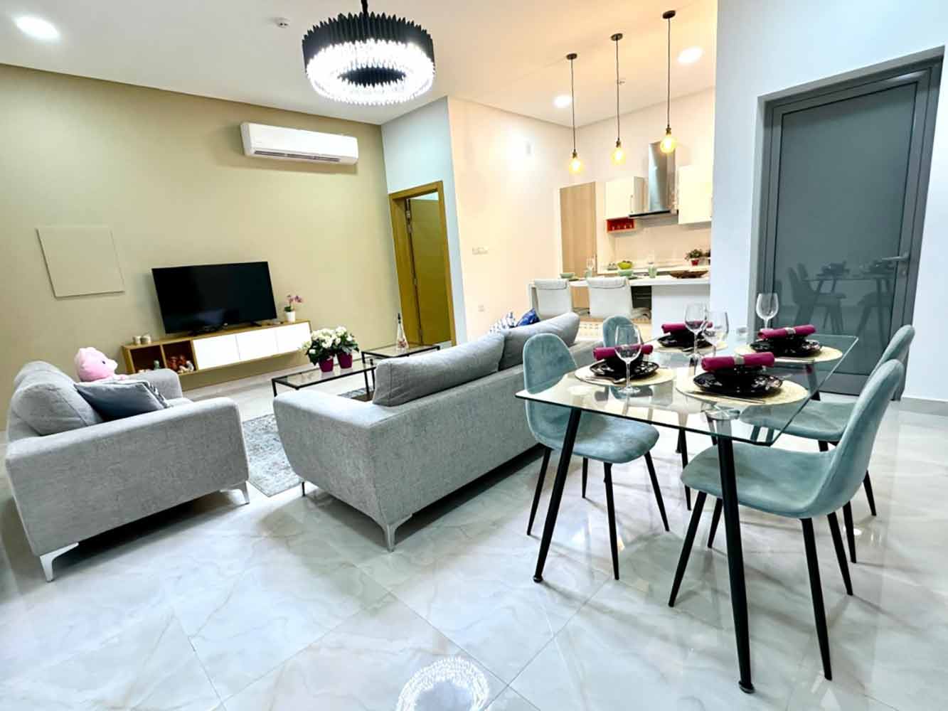 صورة شقة للإيجار في الجنبية #6478 0