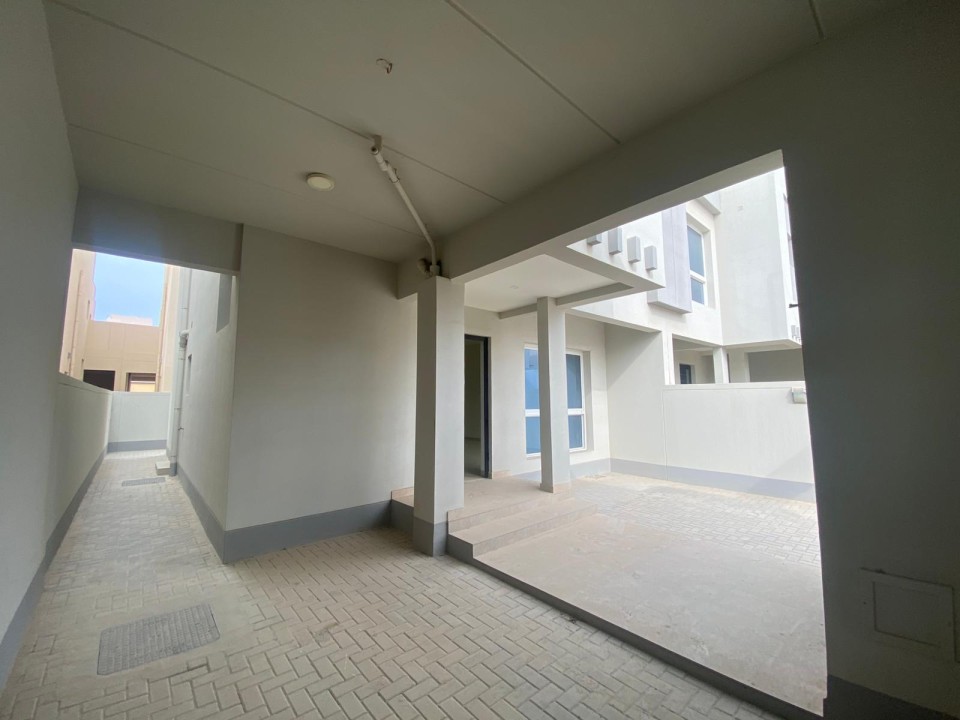 صورة فيلا للبيع في جنوسان #7729 1