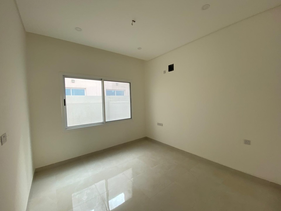 صورة فيلا للبيع في جنوسان #7730 4