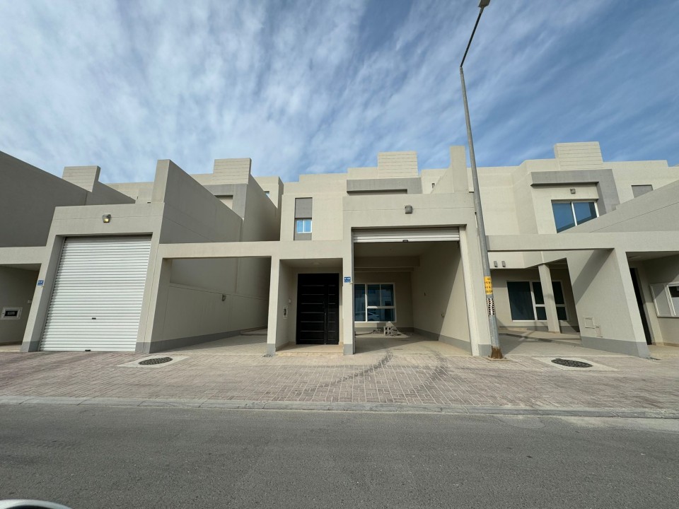 Villa for Sale in Jannusan Image #8130 0